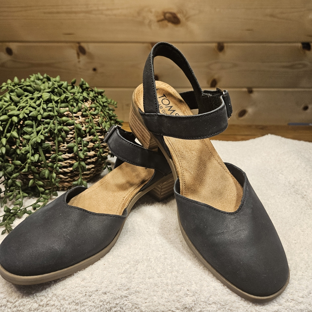 TOMS Women's Jacyln Black Ankle Strap Heels Size 5.5